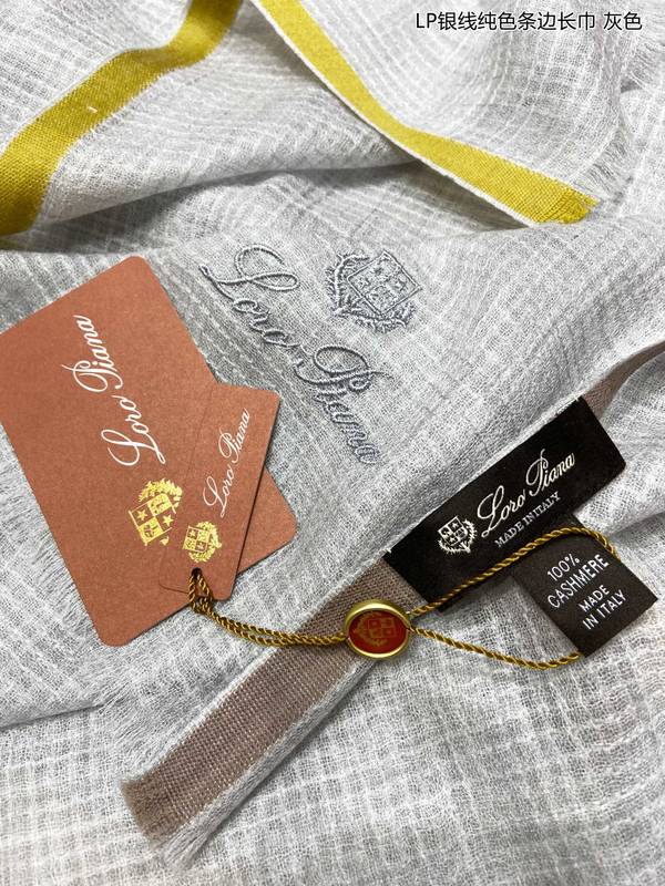 Loro Piana Scarf LPC00054 Loro Piana Scarf LPC00054